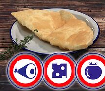 Чебурек с ветчиной, сыром и помидором
