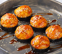 Ролл запеченный с лососем