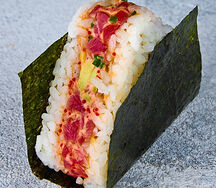 Онигири Копчёный тунец