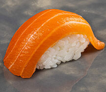 Суши Лосось