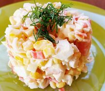 Салат с крабовыми палочками