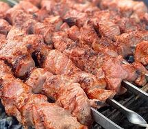 Шашлык из cвинoй шеи