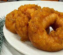 Набор пышек с морошкой