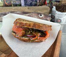 Ломоть с лососем Девкина Заводь