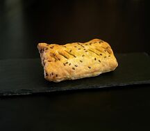 Слойка с сыром Сулугуни и шпинатом