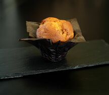 Маффин сливочный с брусникой