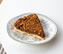 Кростата с шоколадом и орехами  