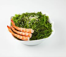 Салат чука с креветкой