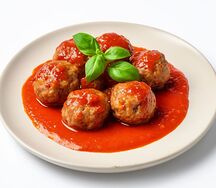 Тефтеля мясная с томатно-сметанным соусом
