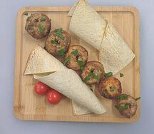 Шампиньоны, фаршированные сыром и куриным фаршем