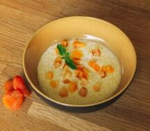 Каша кукурузная с курагой