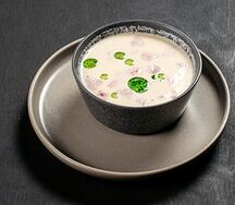 Финский сливочный суп с норвежской сёмгой и копчёным перцем