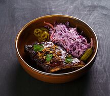 Острые копченые свиные ребра BBQ мини