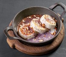Сырники со сливочной нутеллой и орехами