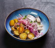 Селёдка с мини картофелем