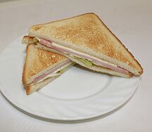 Сэндвич с ветчиной и сыром