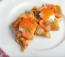 Блины с лососем и икрой