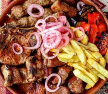 Ассорти шашлыков из свинины для большой компании