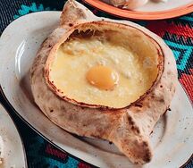 Хачапури по-аджарски Мсубуки