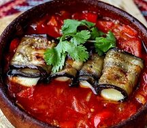 Рулетики из баклажанов с сыром сулугуни