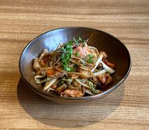 Wok с морепродуктами