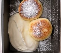 Сырники со сметаной