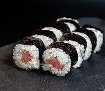 Роллы с тунцом