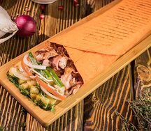 Шаурма свиная Гигант в сырном лаваше