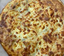 Пирог с сыром и зеленью