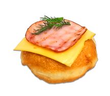Пончик с сыром и ветчиной