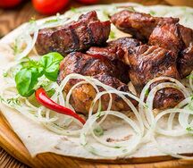 Шашлык из cвинoй шеи