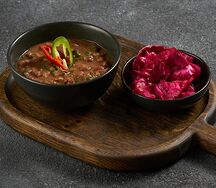 Лобио из красной фасоли с гурийской капустой