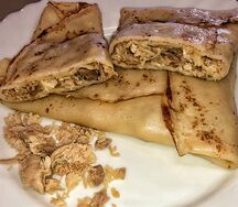 Блин с томленой курицей и сыром гауда