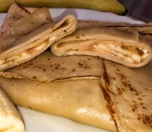 Блин с бананом и карамелью