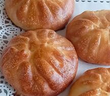 Пирожок с ветчиной и сыром