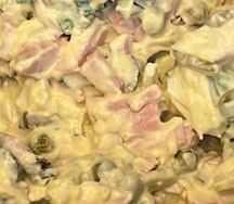 Салат Оливье с колбасой