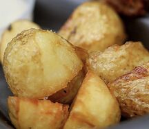 Жареный молодой картофель