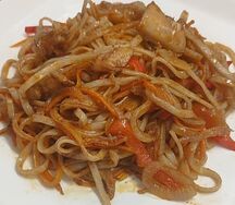 Вок острый с курицей