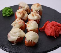 Запеченный сырный с крабом