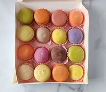 Комбо Моти и макарон с сыром