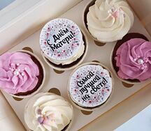 Капкейки маме с сахарными картинками 2