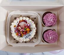   Бенто-торт и 2 капкейка Любимой бабуле 