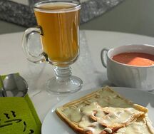 Комбо-обед с супом и венскими вафлями с сыром
