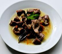 Куриные желудочки с сердечками