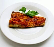 Минтай, запечённый в пряном соусе