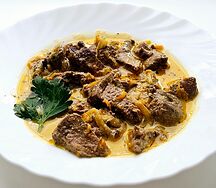 Печень говяжья по-строгановски