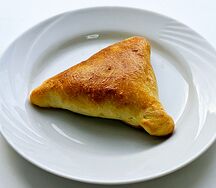 Пирожок с капустой