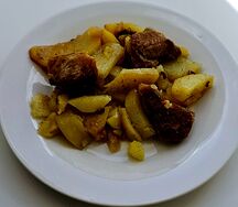 Жареная картошка со свининой