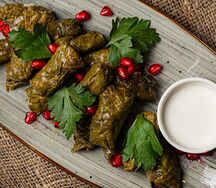 Долма из виноградных листьев