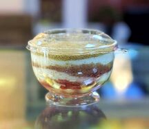 Трайфл медовик-клюква